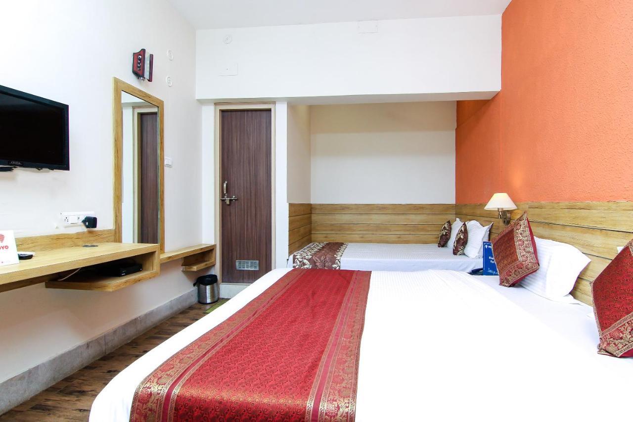 Hotel R B International Varanasi Exterior photo